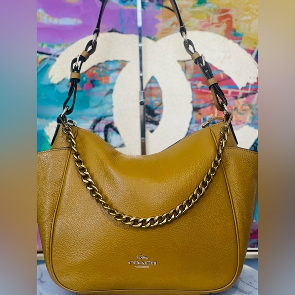 Coach - Picture 2 of 6